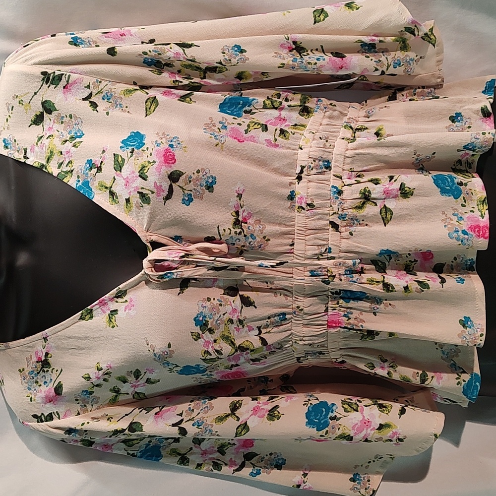 Women's floral blouse by Vylette. Size XS